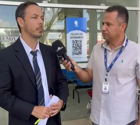 Promotor eleitoral orienta eleitores e destaca tranquilidade no início da votação em Palmeira dos Índios
